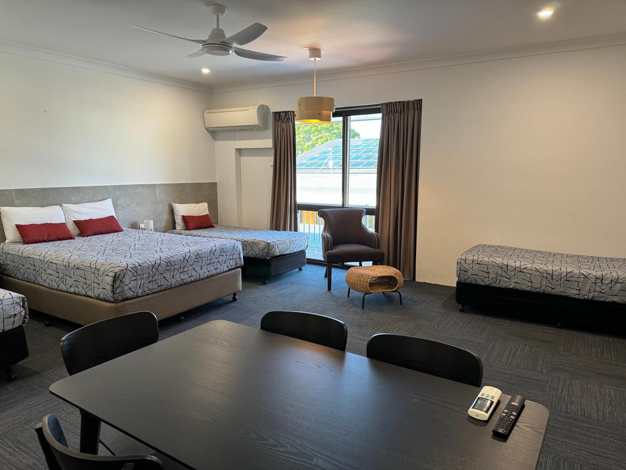 Motor Motel