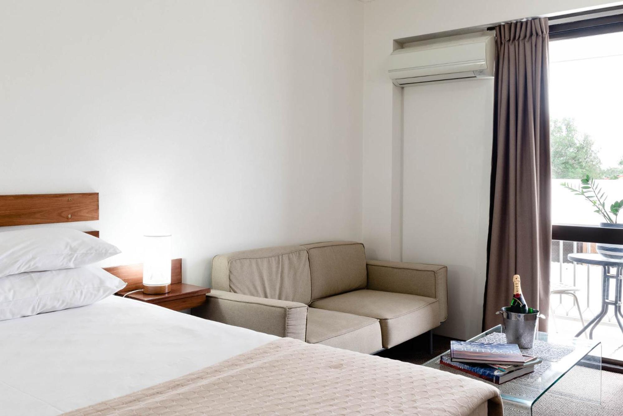 Motor Motel 3*